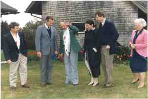 Presidential Salmon angler Claude Westfall delivers his fish to President Bush in May, 1992. Photo courtesy C. Westfall.